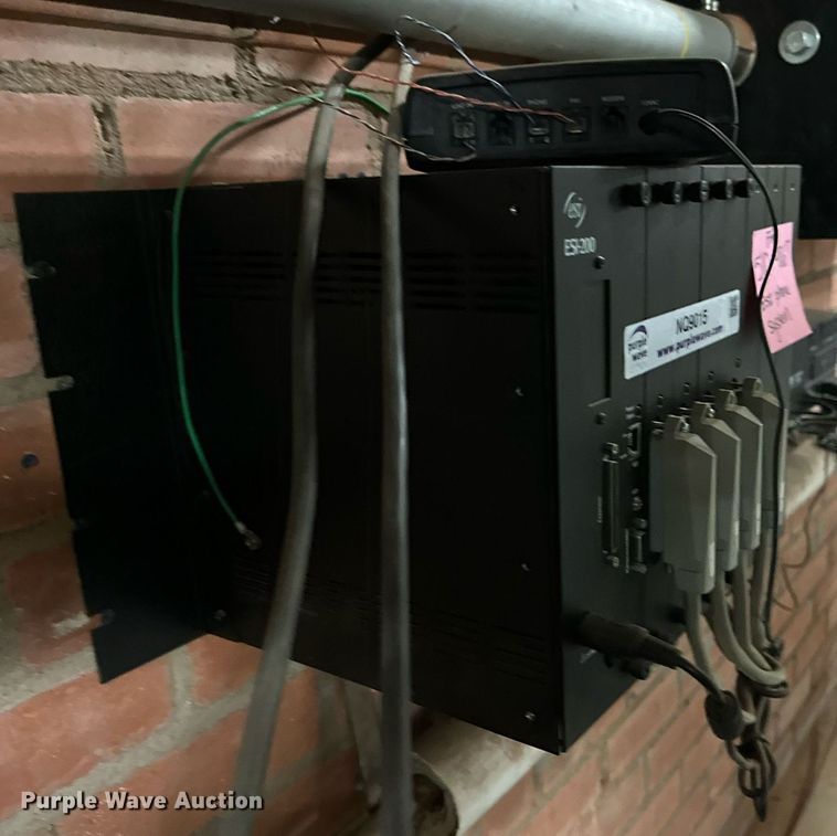 image for item NQ9015 ESI-200 phone system