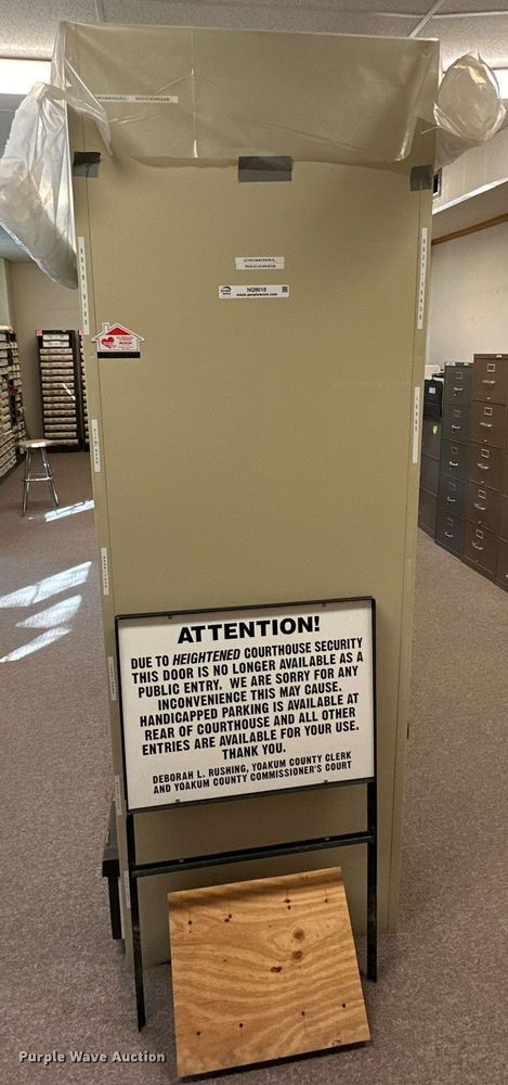 image for item NQ9018 (2) metal shelves 