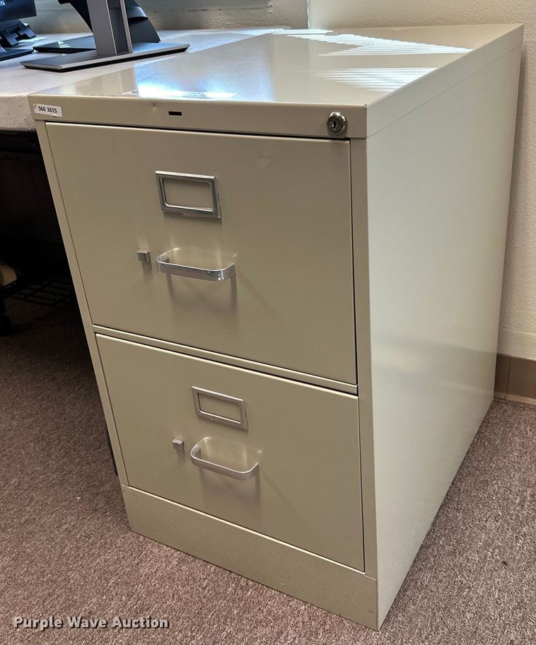 image for item NQ9022 (2) filing cabinets
