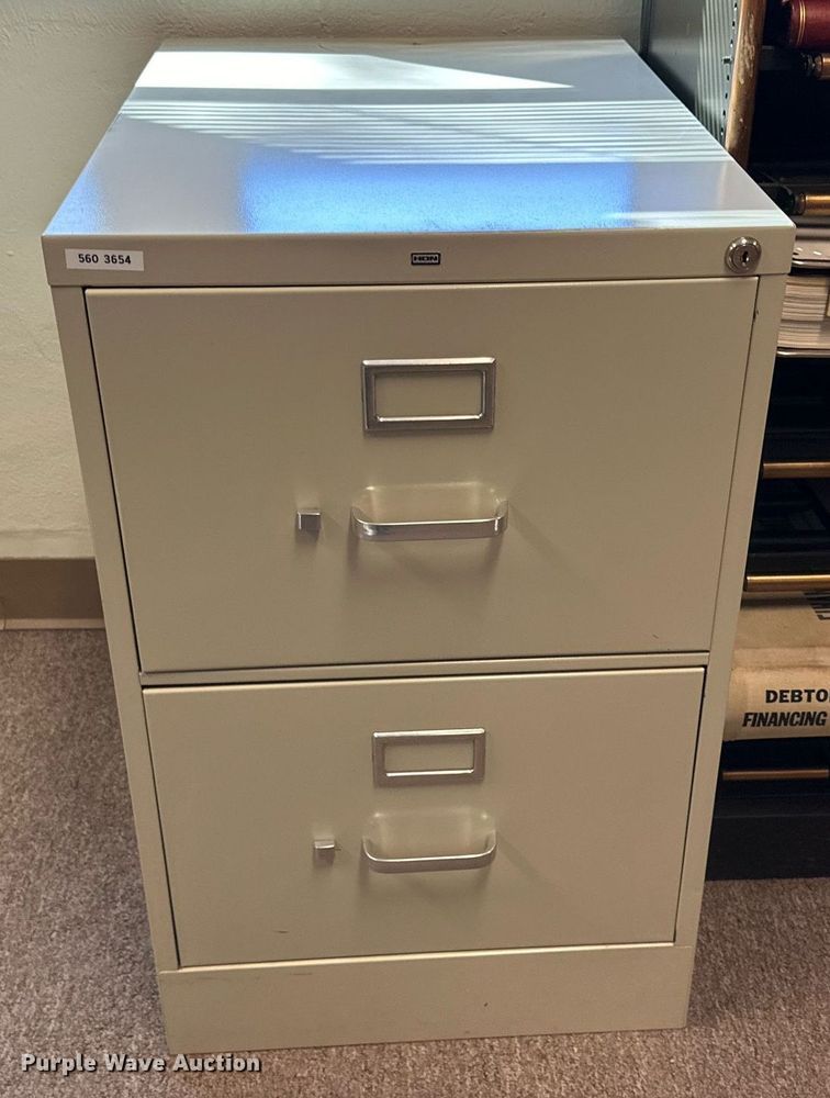 image for item NQ9022 (2) filing cabinets