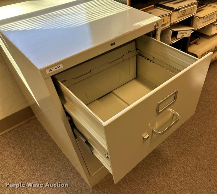 image for item NQ9022 (2) filing cabinets