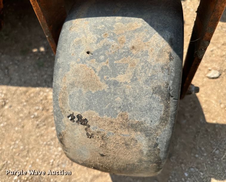 image for item NQ9694 Scag Cheetah ZTR lawn mower