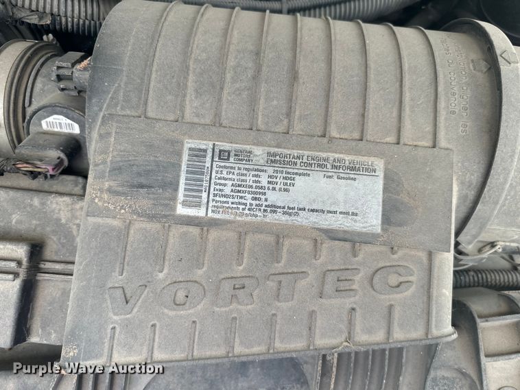 image for item NQ9769 2010 Chevrolet  Express 3500 shuttle bus