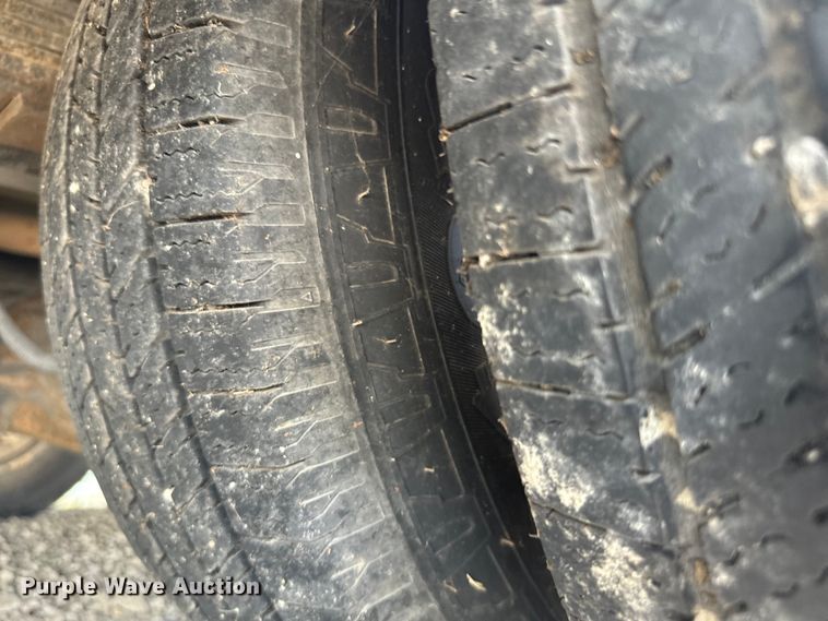 image for item NQ9769 2010 Chevrolet  Express 3500 shuttle bus