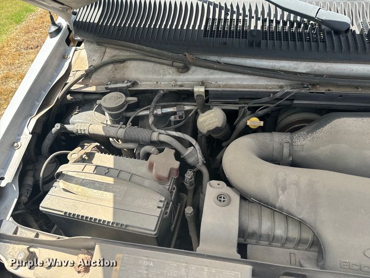 image for item NQ9771 2009 Ford E450 Super Duty shuttle bus