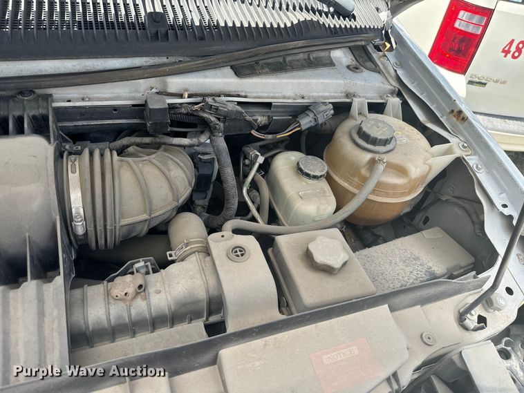 image for item NQ9771 2009 Ford E450 Super Duty shuttle bus