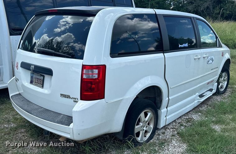 image for item NQ9772 2010 Dodge Grand Caravan  van