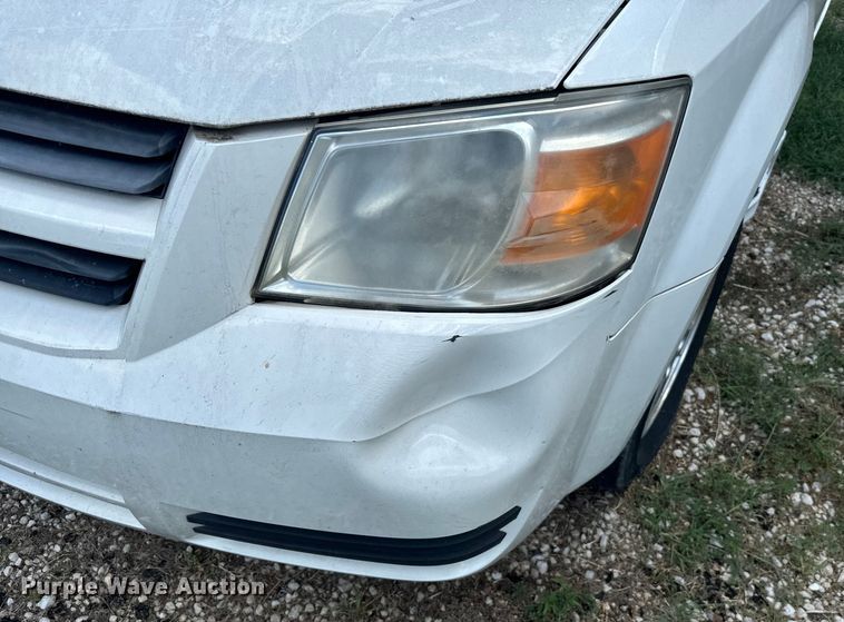 image for item NQ9772 2010 Dodge Grand Caravan  van