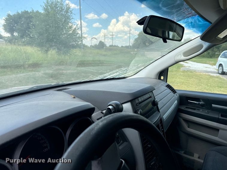 image for item NQ9772 2010 Dodge Grand Caravan  van