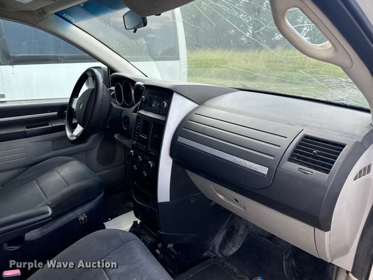 image for item NQ9772 2010 Dodge Grand Caravan  van
