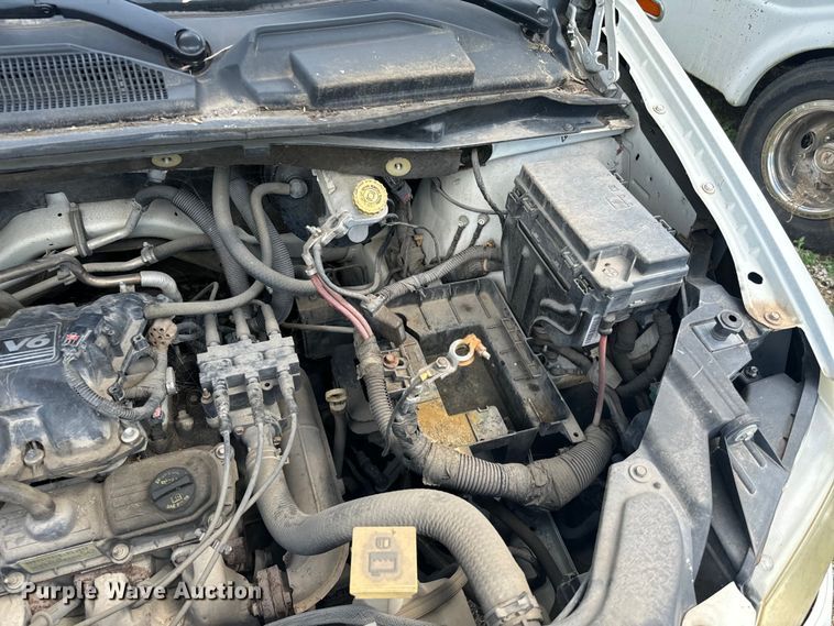 image for item NQ9772 2010 Dodge Grand Caravan  van