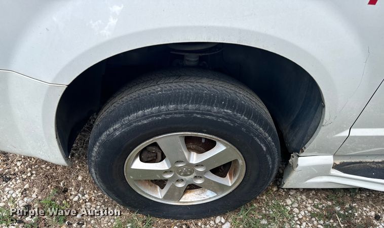 image for item NQ9772 2010 Dodge Grand Caravan  van