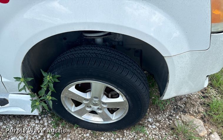 image for item NQ9772 2010 Dodge Grand Caravan  van
