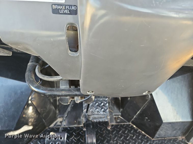 image for item NX9275 2007 Kawasaki  Mule 600 utility vehicle