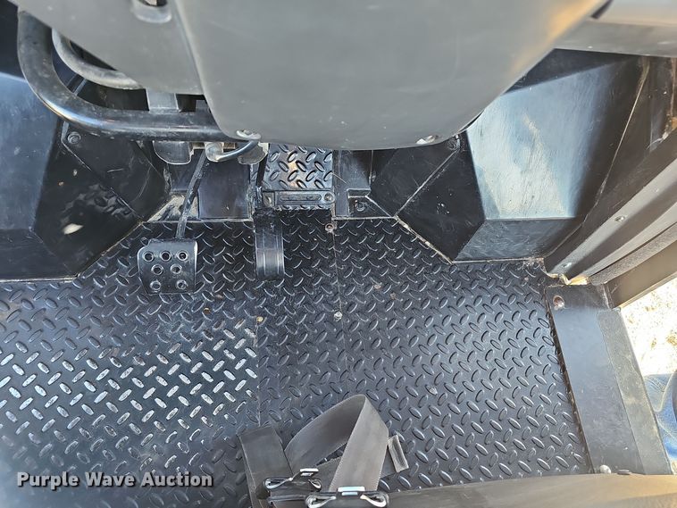 image for item NX9275 2007 Kawasaki  Mule 600 utility vehicle