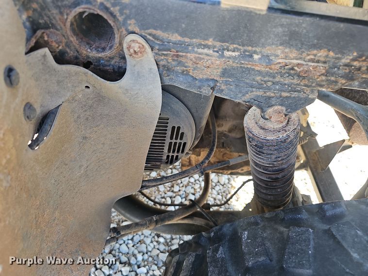 image for item NX9275 2007 Kawasaki  Mule 600 utility vehicle