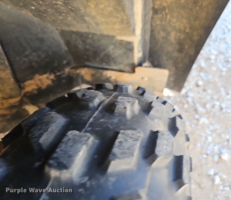 image for item NX9275 2007 Kawasaki  Mule 600 utility vehicle