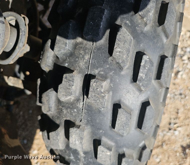 image for item NX9275 2007 Kawasaki  Mule 600 utility vehicle