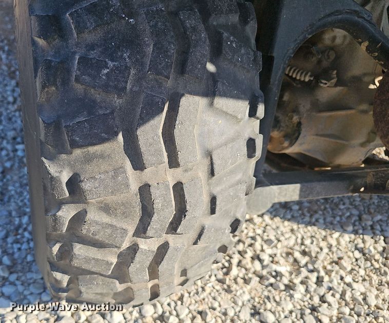 image for item NX9275 2007 Kawasaki  Mule 600 utility vehicle