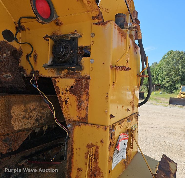 image for item NX9300 2008 Sterling  L-Line dump truck