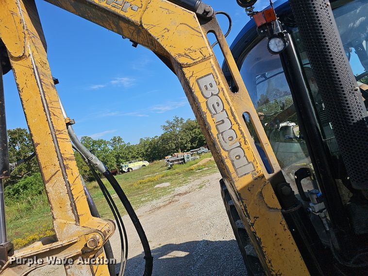 image for item NX9302 2010 New Holland  T6030 MFWD tractor