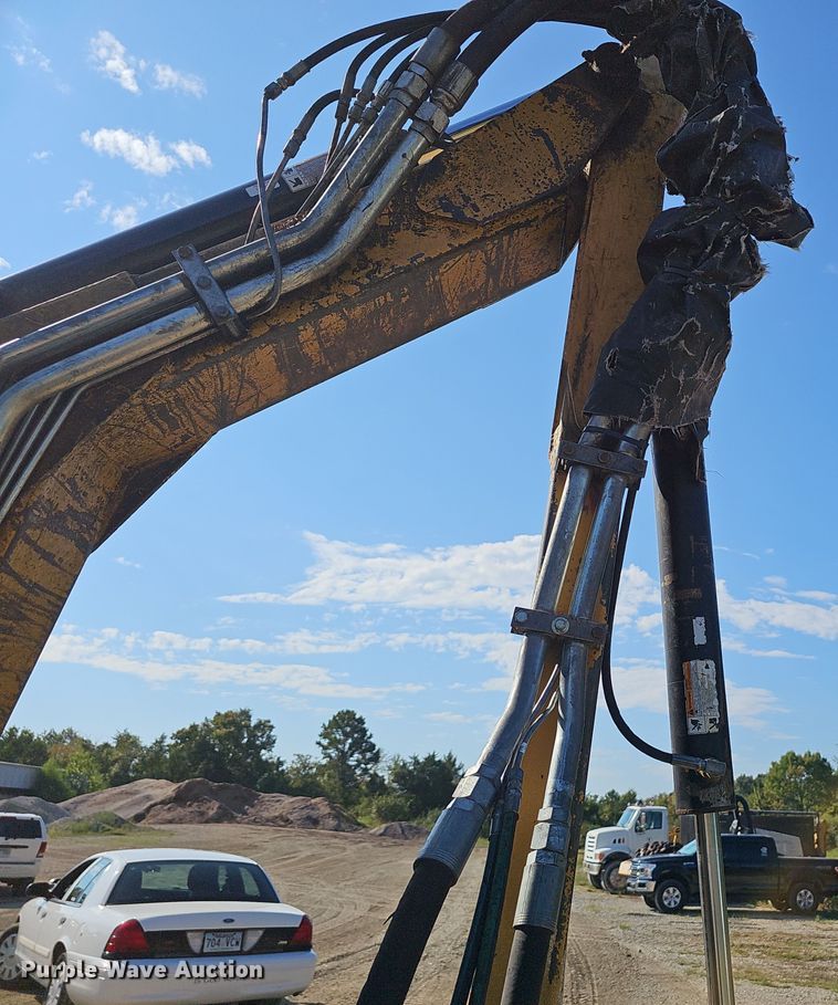 image for item NX9302 2010 New Holland  T6030 MFWD tractor