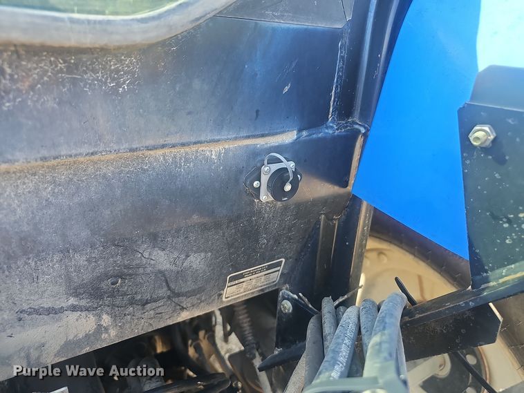 image for item NX9302 2010 New Holland  T6030 MFWD tractor