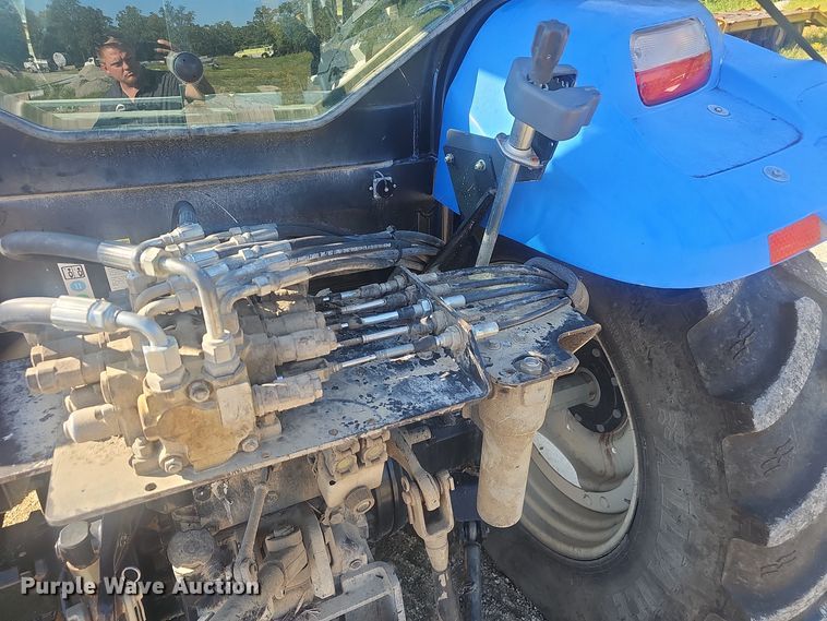 image for item NX9302 2010 New Holland  T6030 MFWD tractor