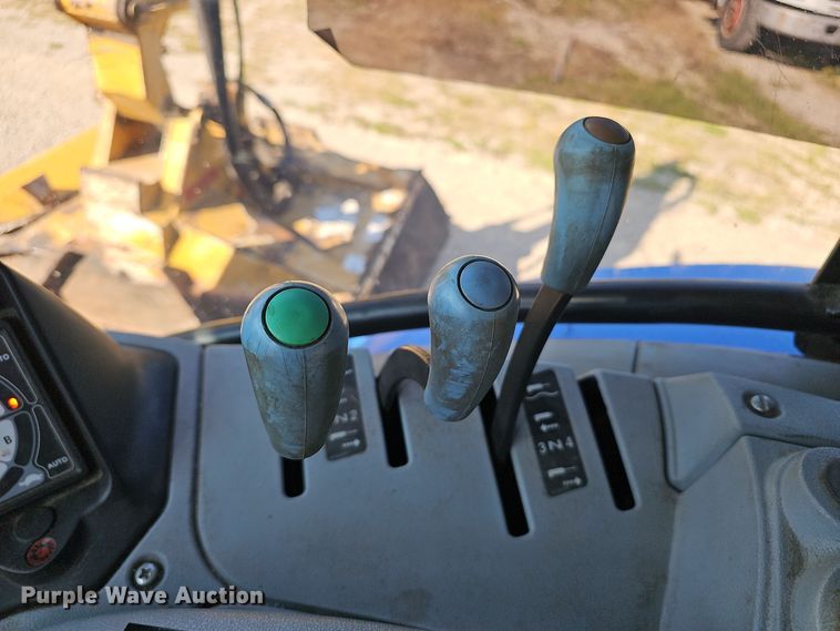 image for item NX9302 2010 New Holland  T6030 MFWD tractor