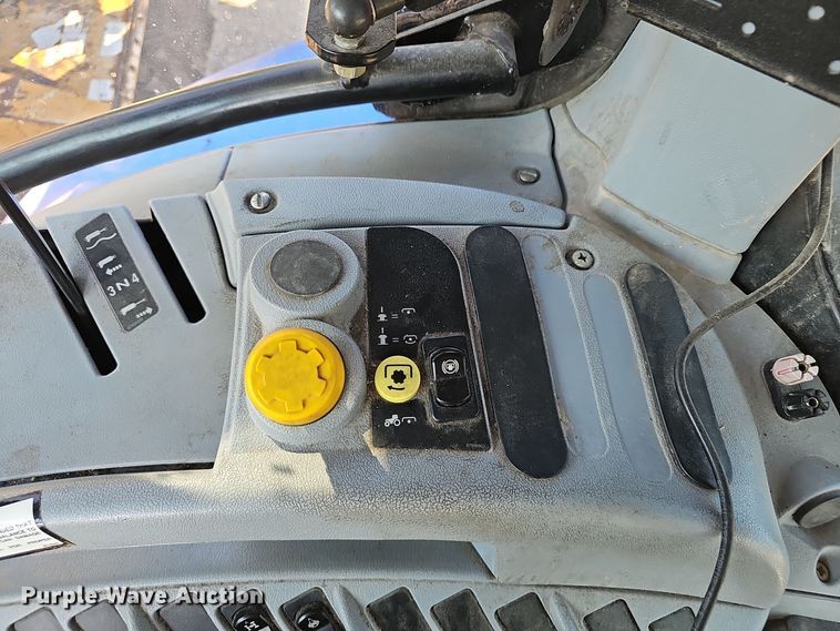 image for item NX9302 2010 New Holland  T6030 MFWD tractor