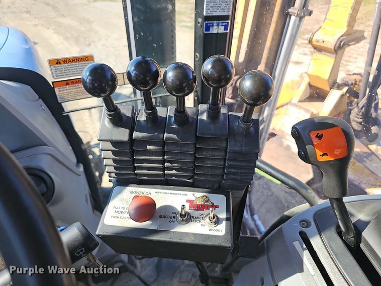 image for item NX9302 2010 New Holland  T6030 MFWD tractor