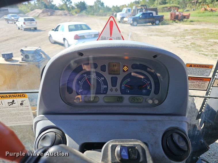 image for item NX9302 2010 New Holland  T6030 MFWD tractor