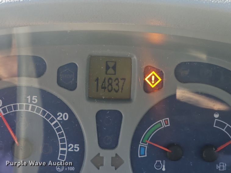 image for item NX9302 2010 New Holland  T6030 MFWD tractor