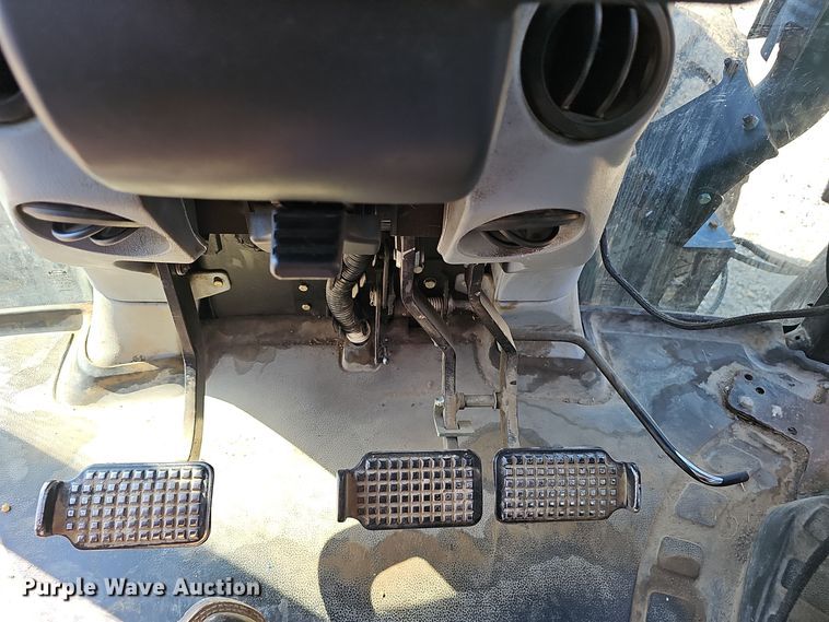 image for item NX9302 2010 New Holland  T6030 MFWD tractor