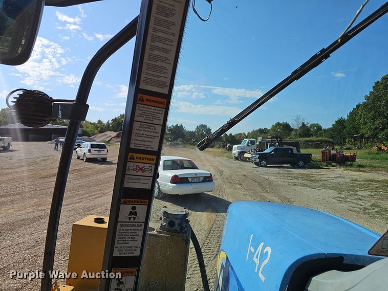 image for item NX9302 2010 New Holland  T6030 MFWD tractor