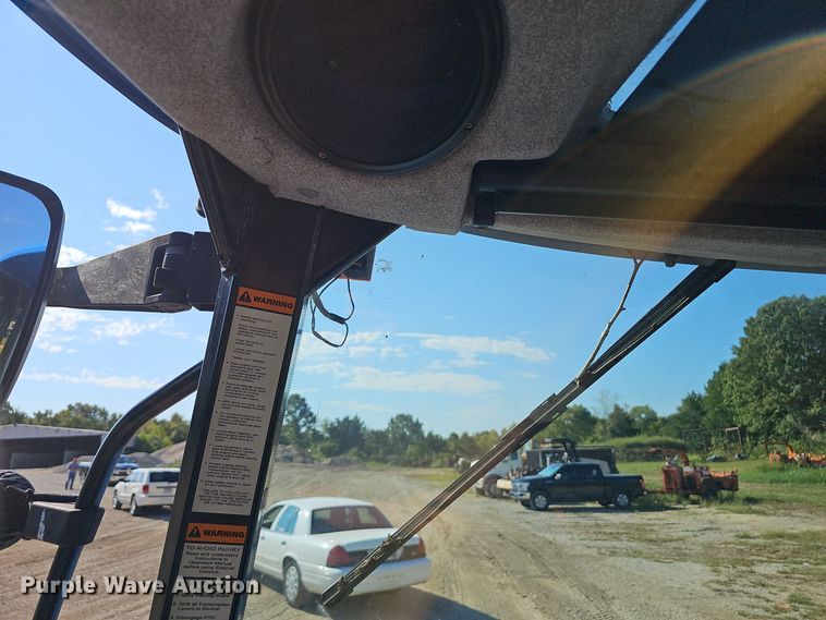 image for item NX9302 2010 New Holland  T6030 MFWD tractor