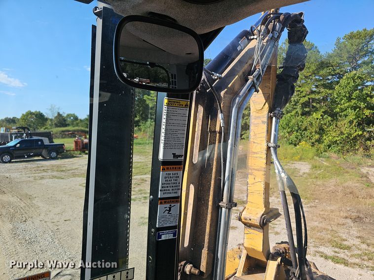 image for item NX9302 2010 New Holland  T6030 MFWD tractor