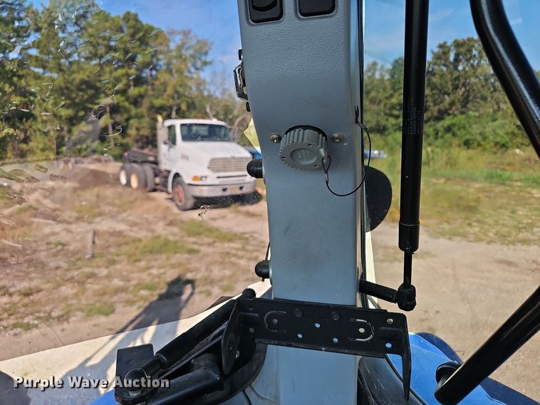 image for item NX9302 2010 New Holland  T6030 MFWD tractor