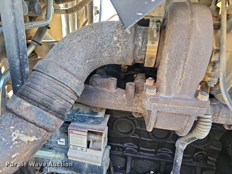 image for item NX9302 2010 New Holland  T6030 MFWD tractor