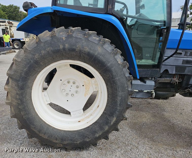 image for item NX9323 Ford 7740 SLE MFWD tractor