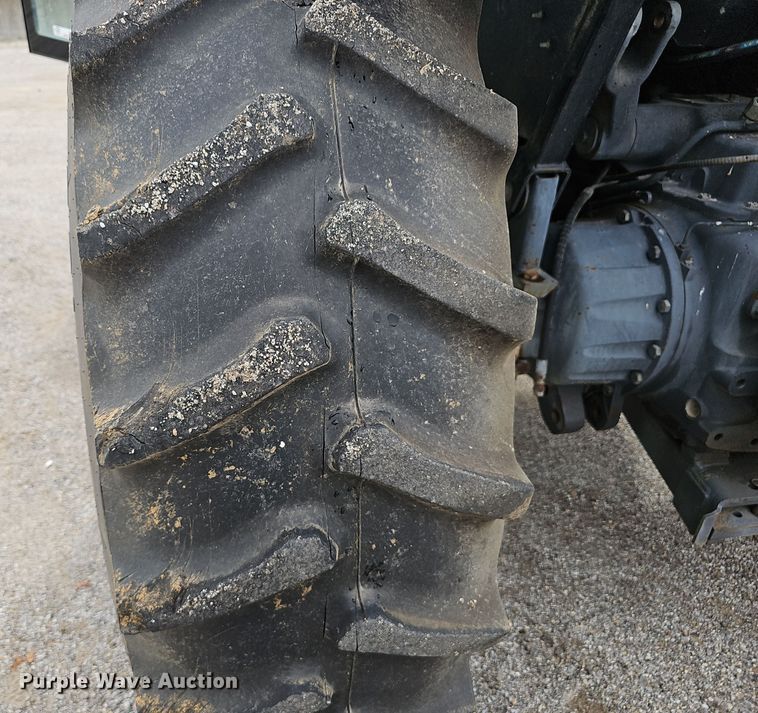 image for item NX9323 Ford 7740 SLE MFWD tractor