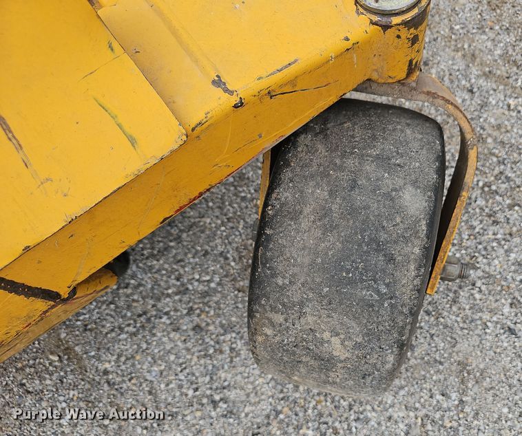 image for item NX9338 2020 Hustler Fastrack SDX ZTR lawn mower