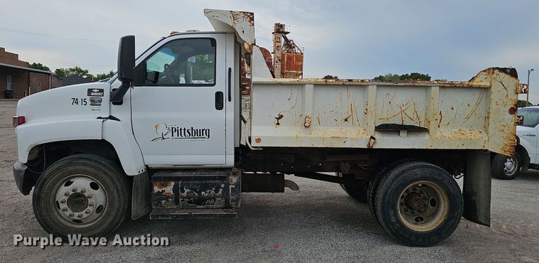 image for item NX9341 2005 Chevrolet C6500 dump truck