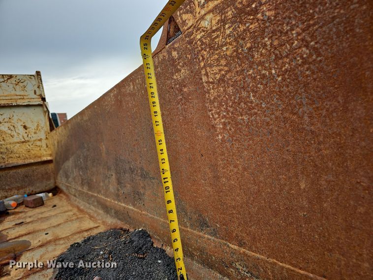 image for item NX9341 2005 Chevrolet C6500 dump truck