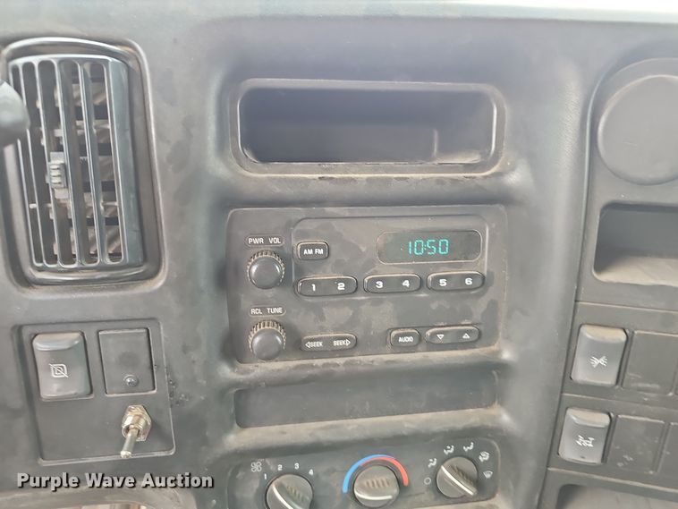 image for item NX9341 2005 Chevrolet C6500 dump truck