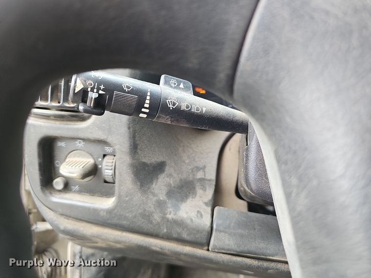 image for item NX9341 2005 Chevrolet C6500 dump truck