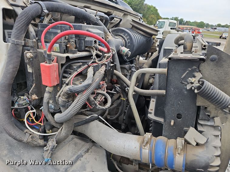 image for item NX9341 2005 Chevrolet C6500 dump truck