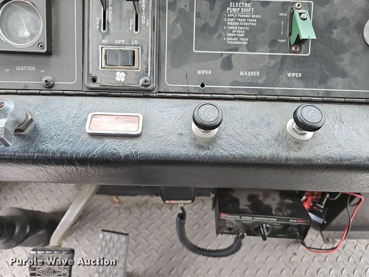 image for item NX9348 1987 Pierce Arrow pumper fire truck