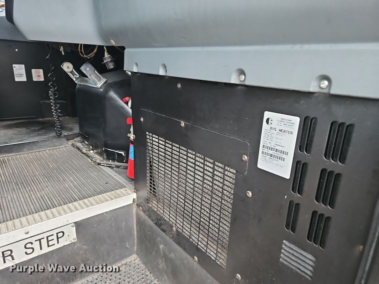 image for item NX9386 2013 IC CE school bus