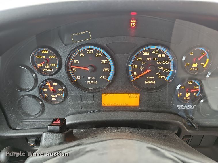 image for item NX9386 2013 IC CE school bus